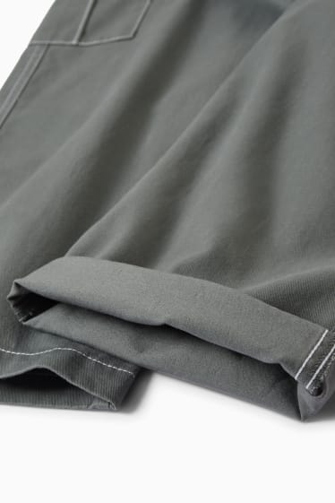 Kinder Buben - Cargo Jeans - Thermojeans - grün