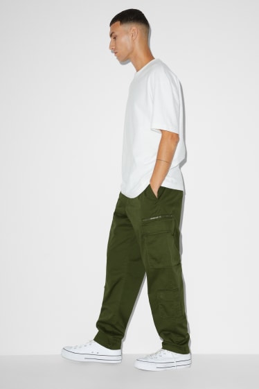 Mężczyźni - Spodnie bojówki - zielony