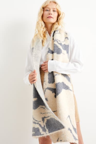 Women - Knitted scarf - light beige