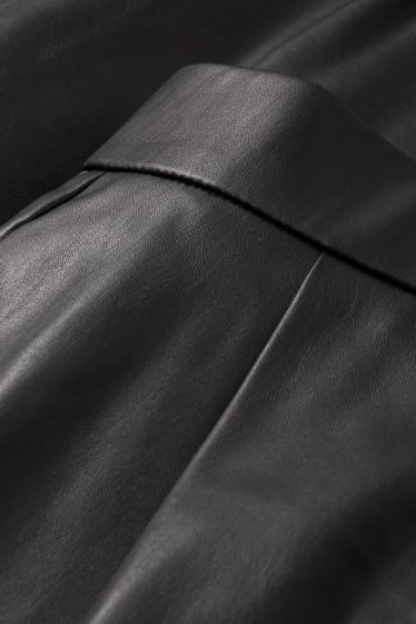 Women - Shorts - high waist - faux leather - black
