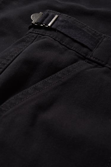 Ragazzi e giovani - CLOCKHOUSE - pantaloni cargo - vita alta - straight fit - nero