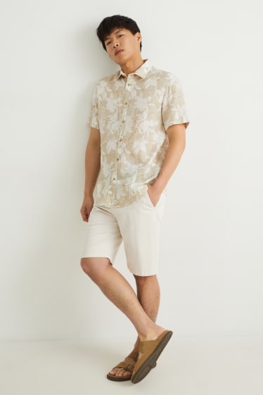 Men - Shorts with belt - light beige