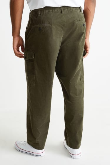 Hommes - Pantalon cargo en velours côtelé - vert