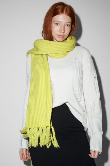 Teens & young adults - CLOCKHOUSE - fringed scarf - light green
