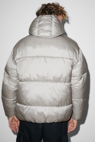 Pánské - Prošívaná bunda s kapucí - stříbrná