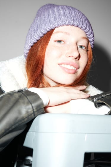 Femmes - Bonnet en maille - violet clair