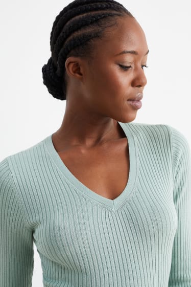 Femmes - Pullover basique à col V - matière côtelée - vert menthe