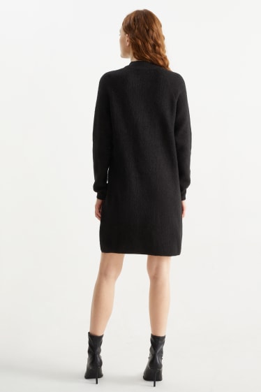 Women - Knitted dress - black