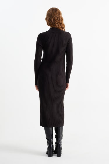 Women - Knitted bodycon dress - black