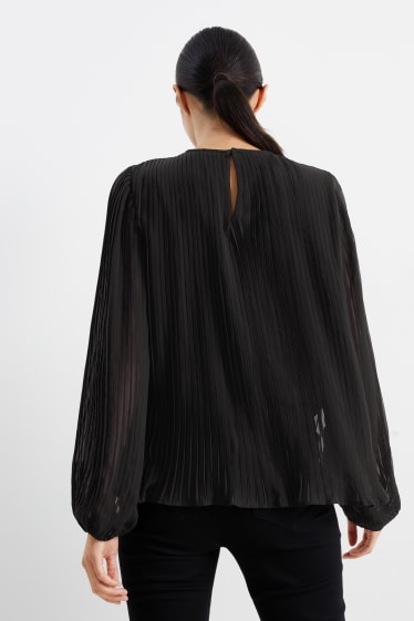 Women - Plissé blouse - black