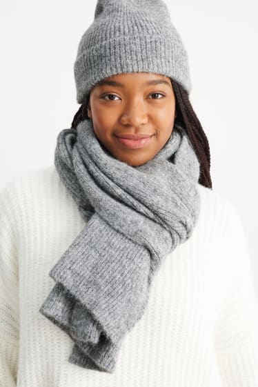 Teens & young adults - CLOCKHOUSE - knitted scarf - gray-melange