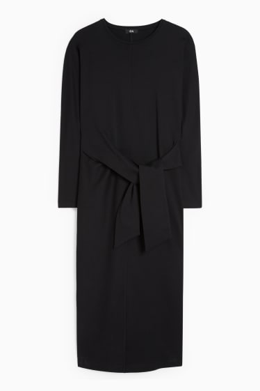 Women - Dress with slit - black