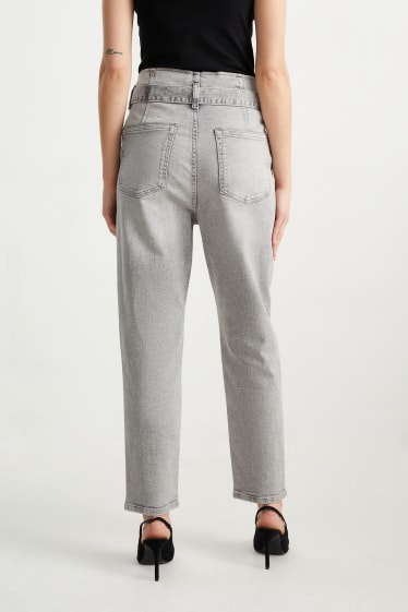 Dames - Mom jeans met riem - high waist - jeanslichtgrijs
