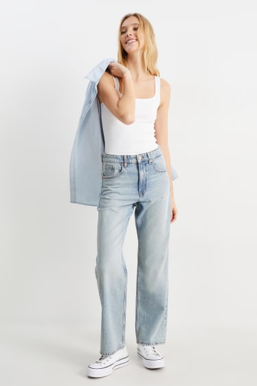 Women - CLOCKHOUSE - baggy jeans - mid-rise waist - denim-light blue