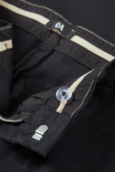 Damen - Chino - Mid Waist - Tapered Fit - schwarz