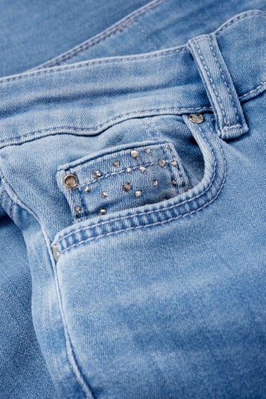 Damen - Straight Jeans mit Strasssteinen - Mid Waist - helljeansblau