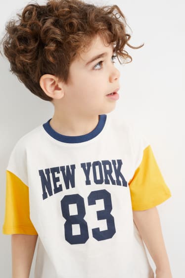 Children Boys - Set - short sleeve T-shirt and shorts - 2 piece - cremewhite