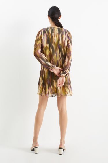 Women - Pleated dress - patterned - multicolour printed