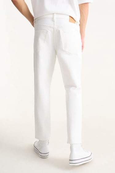 Men - Carrot jeans - white