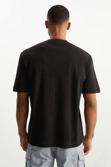 Mężczyźni - T-shirt - czarny