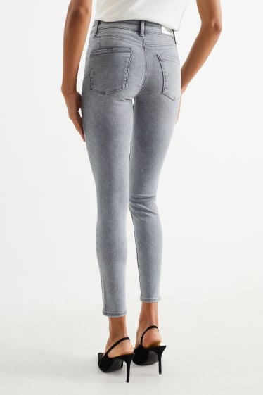 Dámské - Skinny jeans - mid waist - tvarující džíny - LYCRA® - džíny - světle šedé