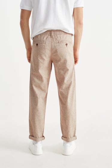 Hommes - Chino - tapered fit - lin mélangé - beige clair