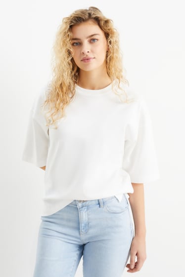 Women - Basic T-shirt - white