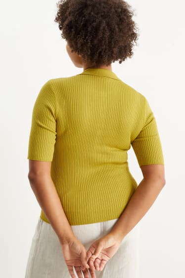 Women - Basic jumper - yellow