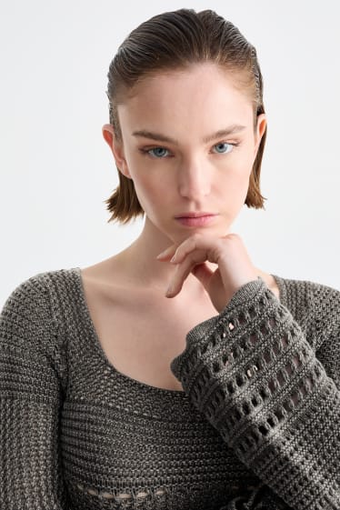 Adolescenți și tineri - CLOCKHOUSE - pulover crop - negru