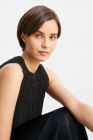Women - Slipover - cable knit pattern - black
