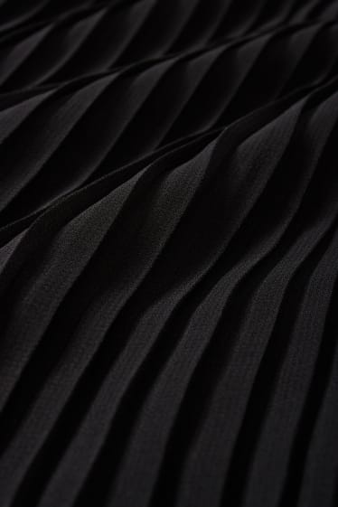 Women - Plissé blouse - black