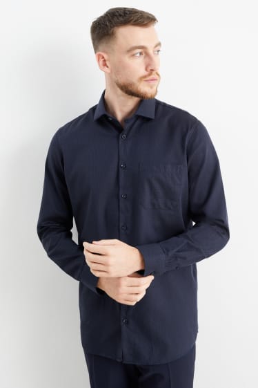 Uomo - Camicia business - regular fit - cutaway - facile da stirare - blu scuro