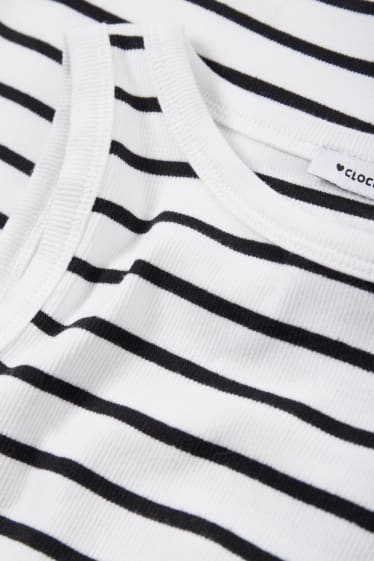 Teens & young adults - CLOCKHOUSE - cropped top - striped - white / black