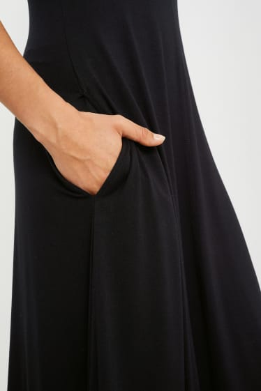Dames - Basic fit & flare-jurk van viscose - zwart