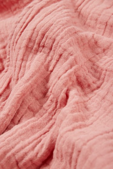 Women - Cropped muslin blouse - dark rose