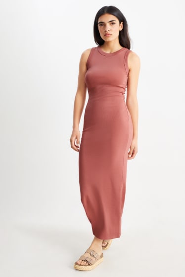 Damen - Figurbetontes Kleid - dunkelrosa
