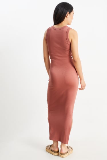 Damen - Figurbetontes Kleid - dunkelrosa