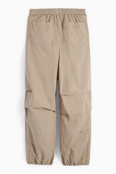 Donna - CLOCKHOUSE - pantaloni - vita media - straight fit - marrone chiaro