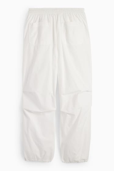 Dames - CLOCKHOUSE - pantalon - mid waist - straight fit - wit