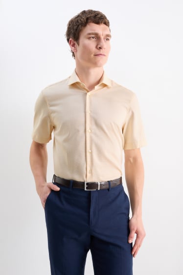 Herren - Businesshemd - Regular Fit - Cutaway - bügelfrei - hellgelb