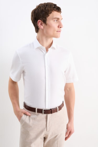 Herren - Businesshemd - Regular Fit - Cutaway - bügelfrei - cremeweiß