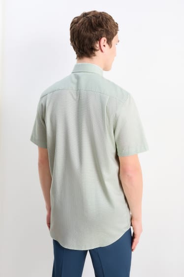 Uomo - Camicia business - regular fit - colletto alla francese - facile da stirare - verde chiaro