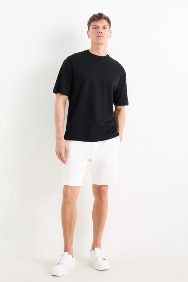 Herren - Sweatshorts - cremeweiß