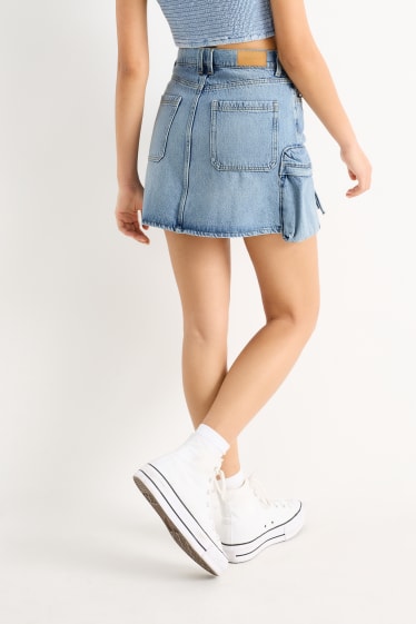 Kobiety - CLOCKHOUSE - dżinsowa spódnica cargo - dżins-jasnoniebieski