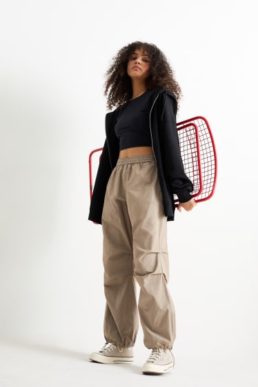 Femmes - CLOCKHOUSE - pantalon en toile - mid waist - straight fit - marron clair