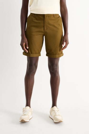 Women - Basic Bermuda shorts - mid-rise waist - khaki