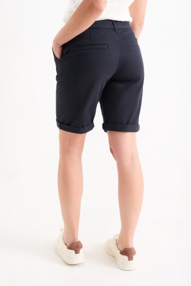 Women - Basic Bermuda shorts - mid-rise waist - dark blue
