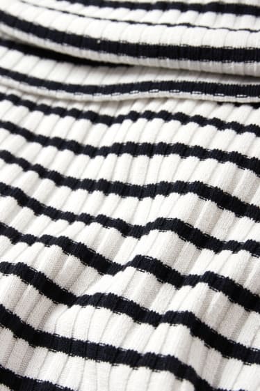Women - Bardot dress - striped - white / black