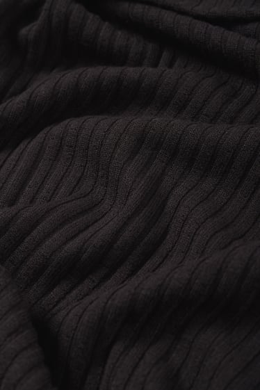 Donna - Vestito in maglia aderente con scollatura a barchetta - nero