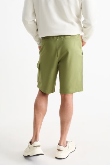 Bărbați - Pantaloni scurți de trening, model cargo - verde
